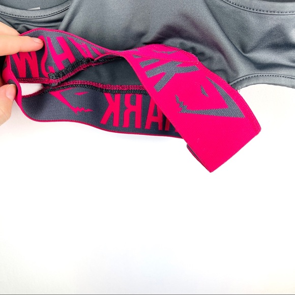 GYMSHARK Dry Fit Sports Bra Cut Outs - Picture 12 of 16